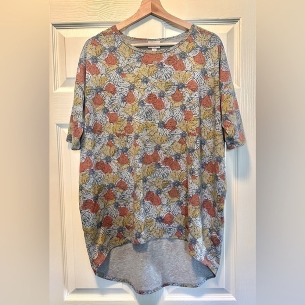 LuLaRoe Irma floral tunic